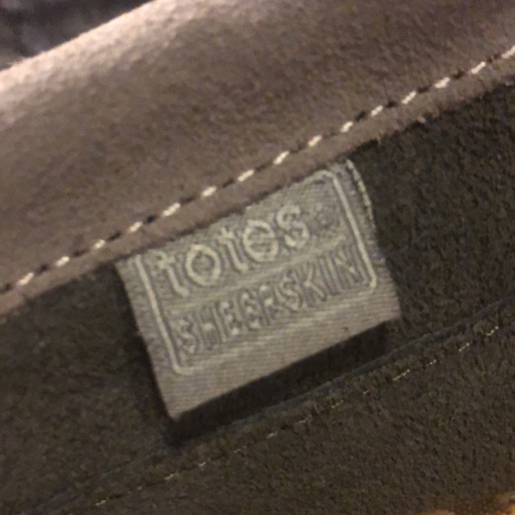 New TOTES 100%  GENUINE Sheepskin slippers / moccasins 291an - Picture 8 of 15